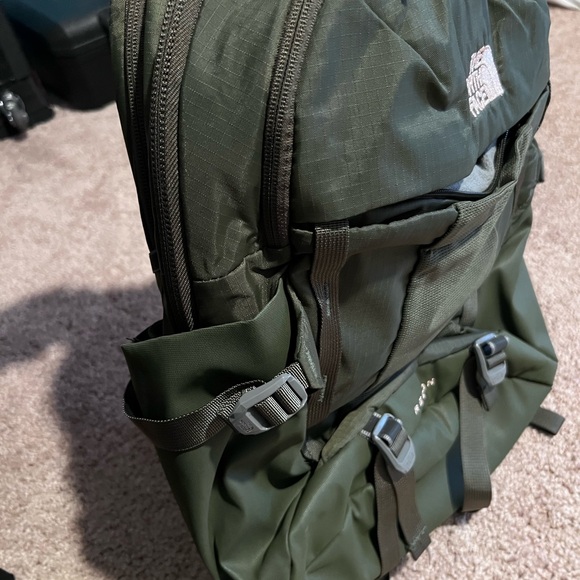 The North Face Recon Backpack - Dark Olive Green - Picture 3 of 8